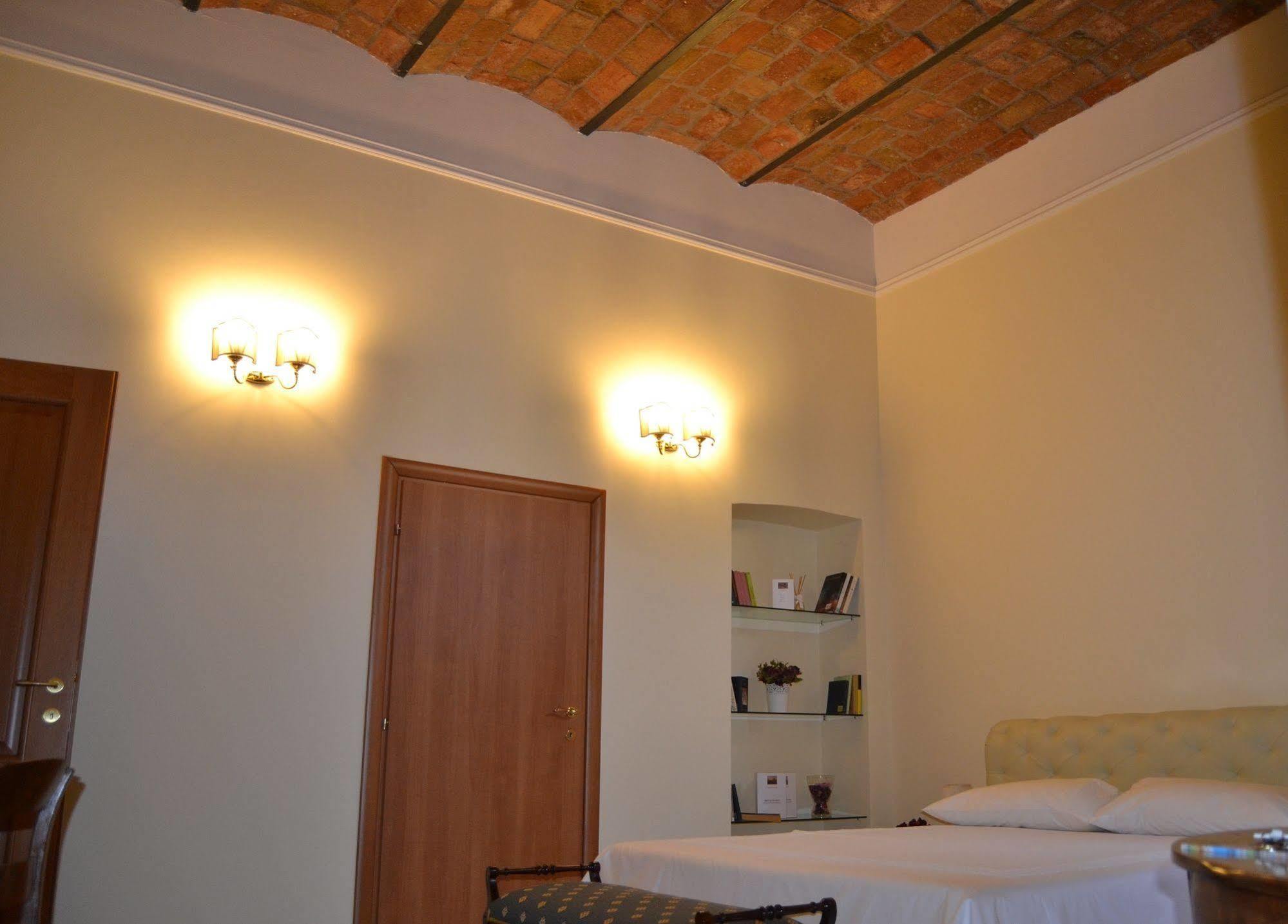 I Prati Di Couette-café 3*